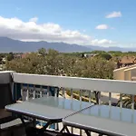 Mezzanine Avec Balcon Piscine דירה *