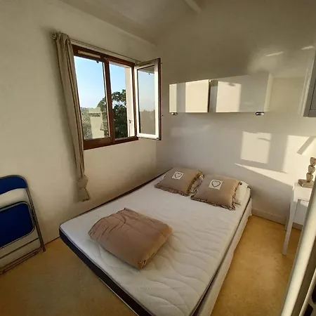 Mezzanine Avec Balcon Piscine